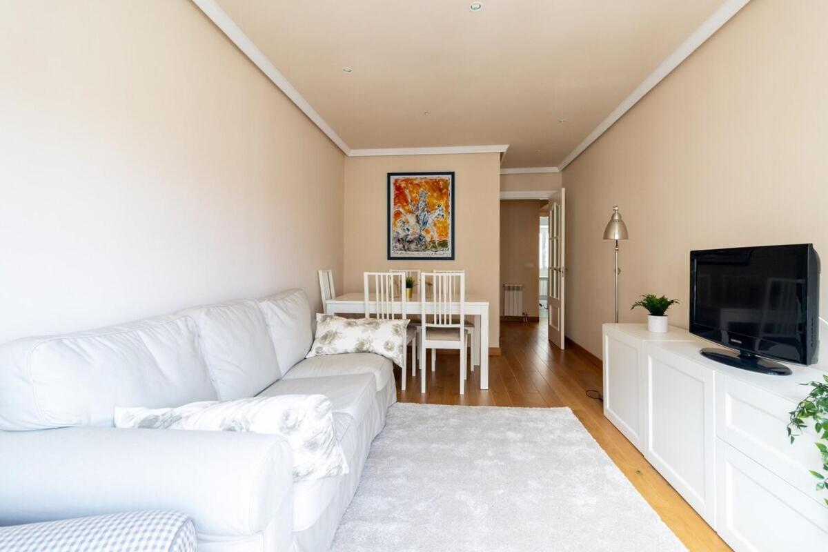 Apartamento Centro Gijon Con Parking Apartment Екстериор снимка