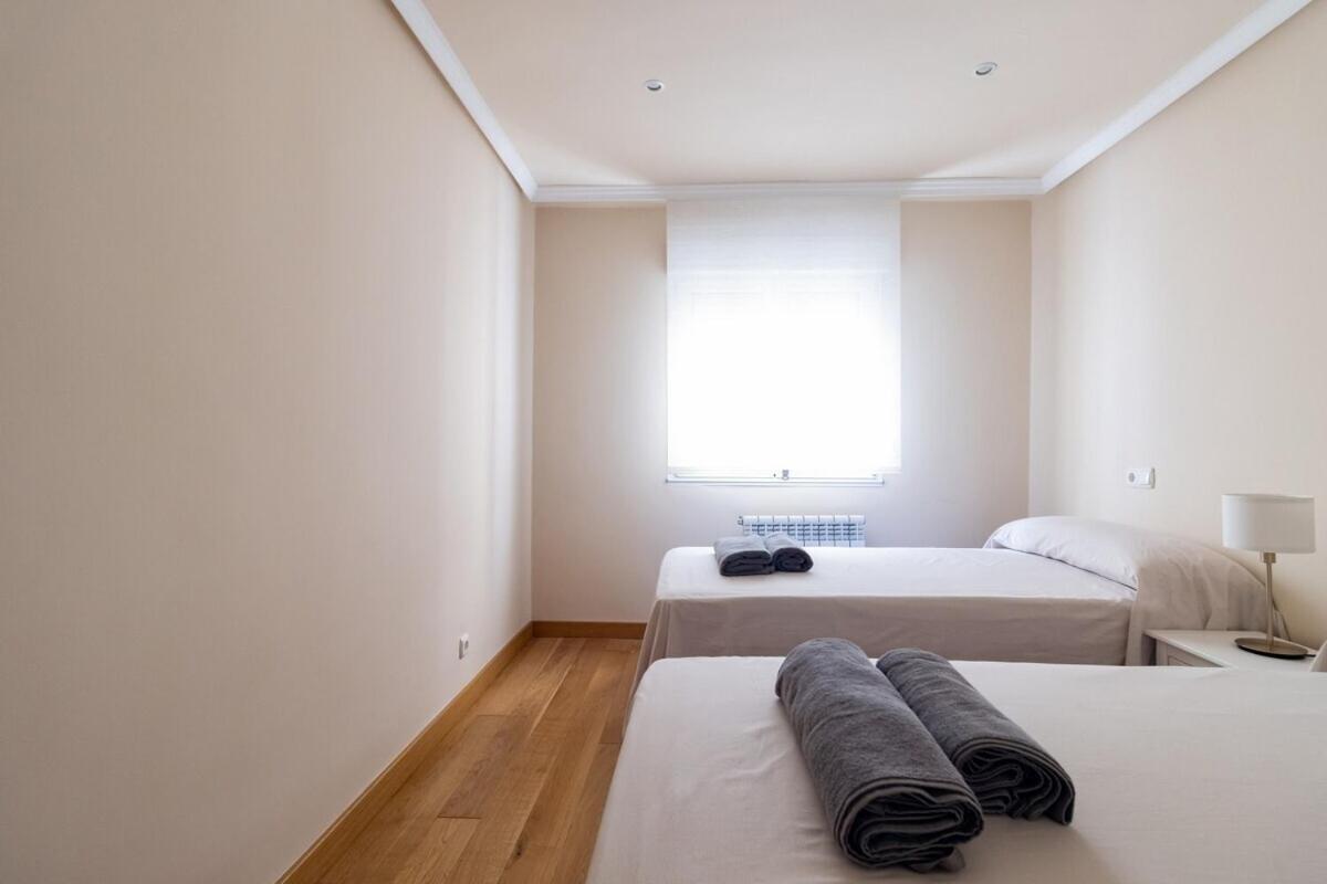 Apartamento Centro Gijon Con Parking Apartment Екстериор снимка
