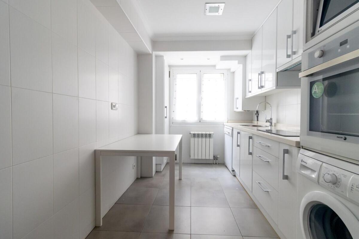 Apartamento Centro Gijon Con Parking Apartment Екстериор снимка