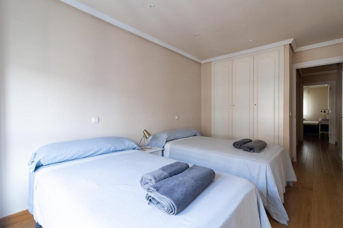 Apartamento Centro Gijon Con Parking Apartment Екстериор снимка
